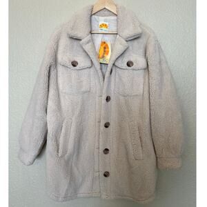 NEW C&C California Women's Beige Faux Fur Sherpa Jacket Shacket Medium Oversized